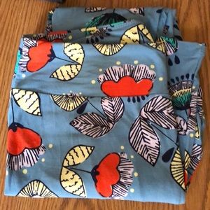 NWOT Lularoe Leggings T&C